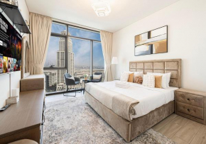 Palace Residences 2BR with Stunning Creek Views